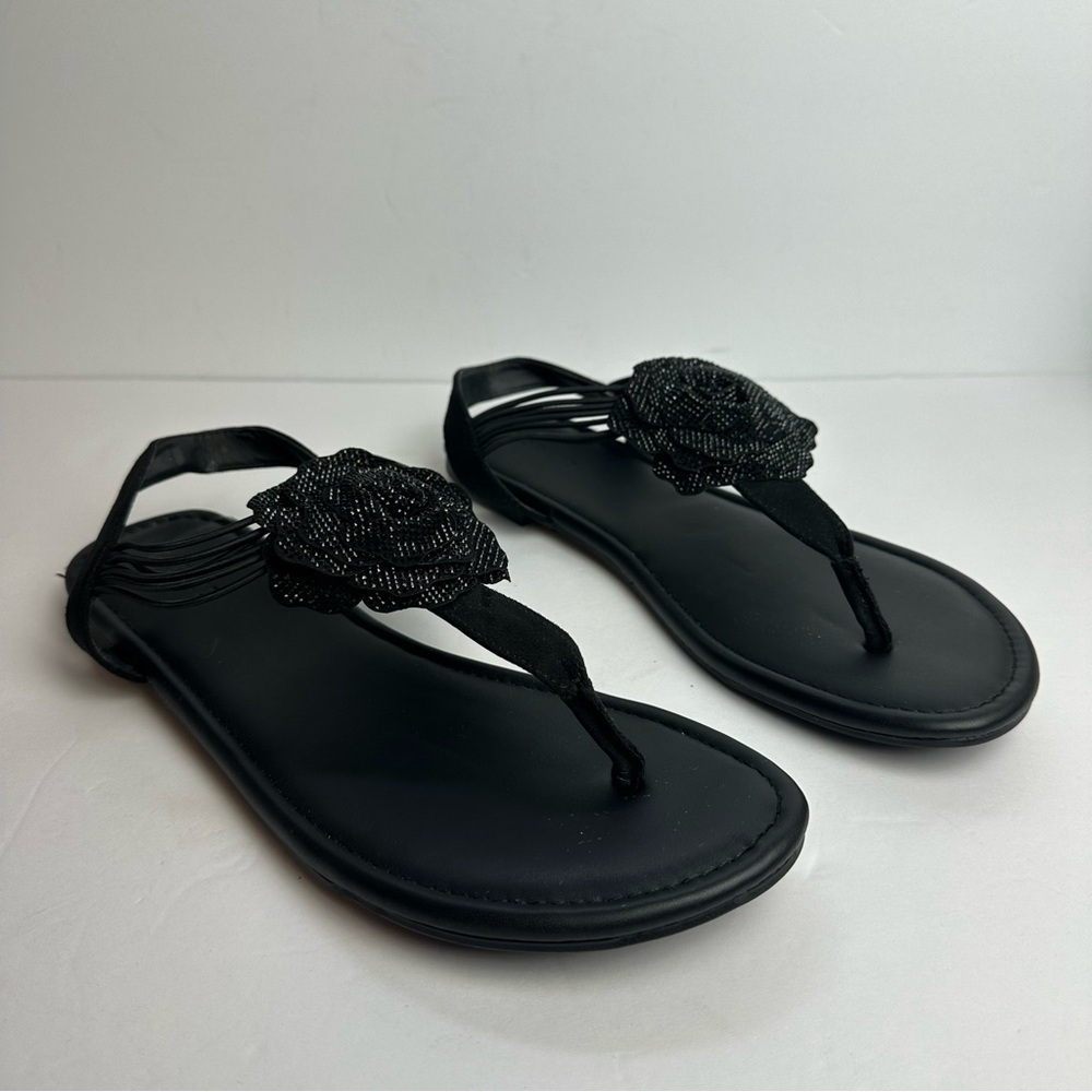 Torrid Sandals T Strap Floral Medallion Women's Size 11 Black Adjustable